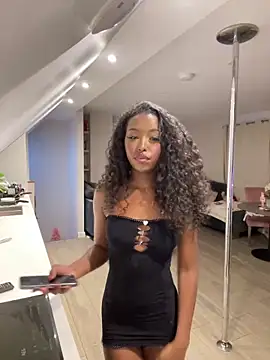 Snapshot of princesslola666 chatting on January 10, 4:20 pm princesslola666 online show from January 10, 4:20 pm