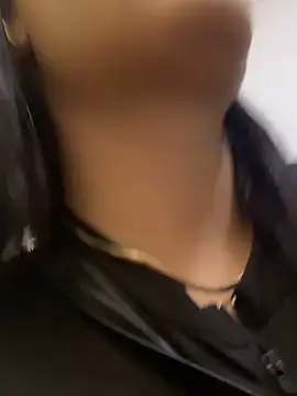 IrisBaker online show from December 28, 6:50 pm