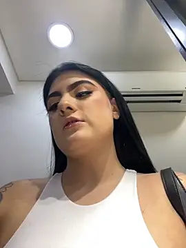 IrisBaker online show from October 22, 9:14 pm