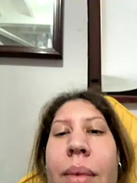 andreinitahg online show from December 19, 8:21 am