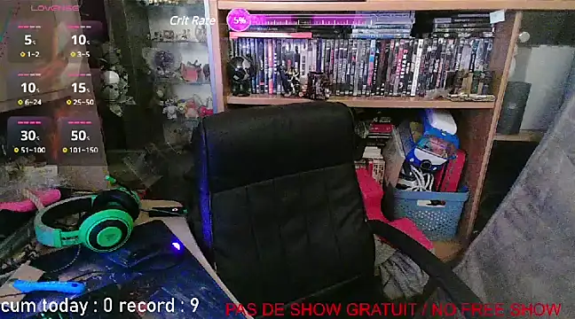 Snapshot of nicolasdumand21 chatting on February 9, 8:45 pm nicolasdumand21 online show from February 9, 8:45 pm