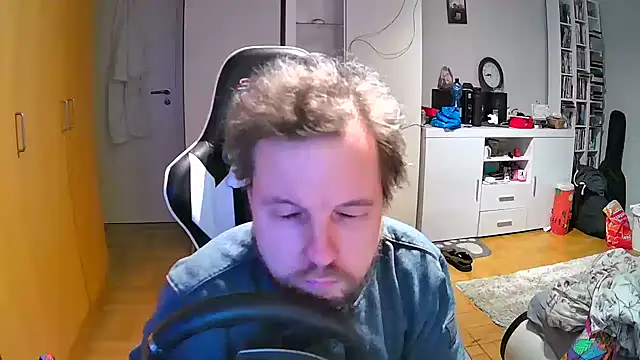 larsgessner30 online show from March 31, 11:05 pm