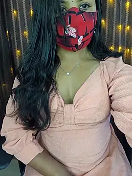 Snapshot of Tanvi-patil chatting on February 19, 9:39 am Tanvi-patil online show from February 19, 9:39 am