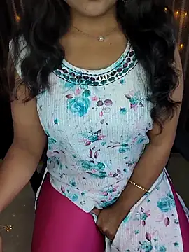 Snapshot of Tanvi-patil chatting on February 20, 7:23 am Tanvi-patil online show from February 20, 7:23 am