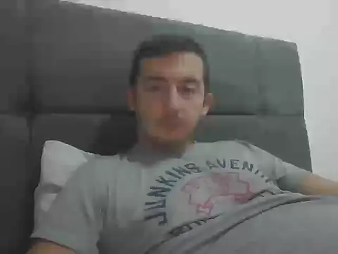 laynufff online show from October 15, 6:41 pm