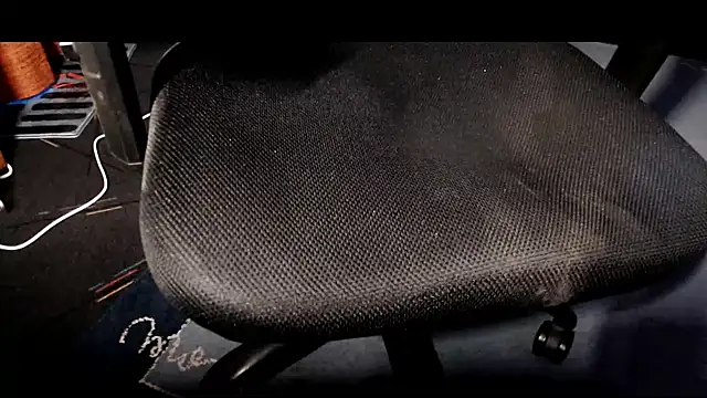 Snapshot of stratos009 chatting on February 23, 5:45 am stratos009 online show from February 23, 5:45 am