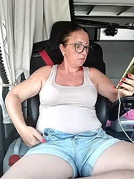Snapshot of cuplubijoanna chatting on July 20, 1:46 pm cuplubijoanna online show from July 20, 1:46 pm