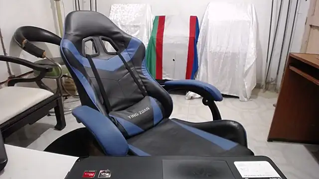 yohatinelly07 online show from November 23, 9:03 pm