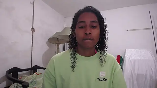 yohatinelly07 online show from December 4, 12:58 pm