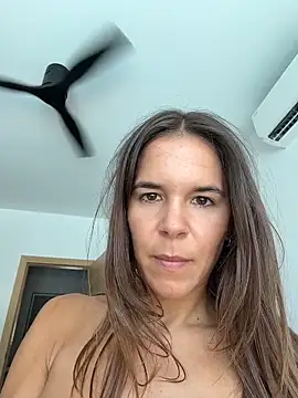 JuicyFruits93 online show from May 26, 7:26 am