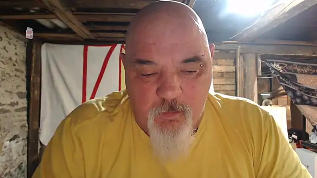 Newfiesausage1972 online show from February 15, 10:58 am