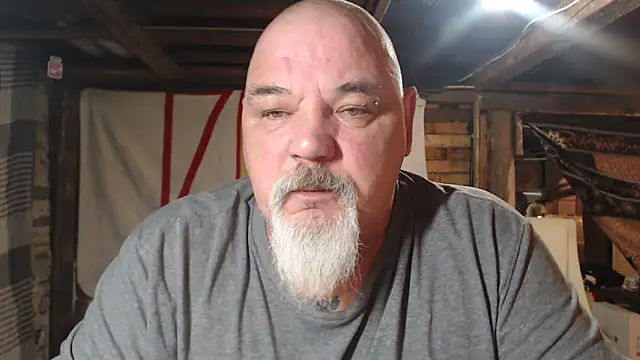 Newfiesausage1972 online show from February 28, 10:49 am