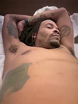 1BeautyN1Beast online show from December 19, 3:46 am