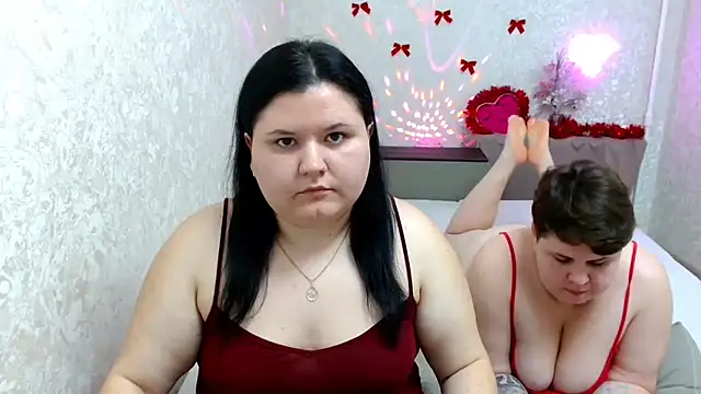 Snapshot of BeckyAndHellen chatting on January 5, 4:06 pm BeckyAndHellen online show from January 5, 4:06 pm