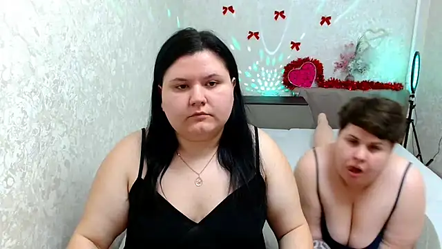 Snapshot of BeckyAndHellen chatting on January 9, 7:29 pm BeckyAndHellen online show from January 9, 7:29 pm