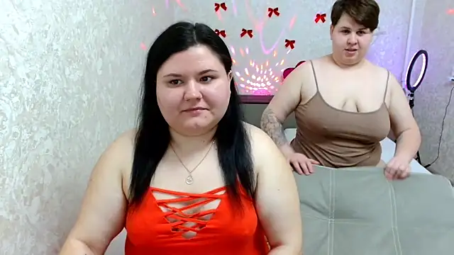 Snapshot of BeckyAndHellen chatting on January 23, 9:39 am BeckyAndHellen online show from January 23, 9:39 am