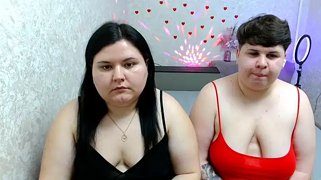 Snapshot of BeckyAndHellen chatting on February 14, 4:20 pm BeckyAndHellen online show from February 14, 4:20 pm