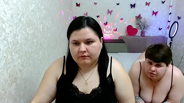 Snapshot of BeckyAndHellen chatting on March 19, 8:11 pm BeckyAndHellen online show from March 19, 8:11 pm
