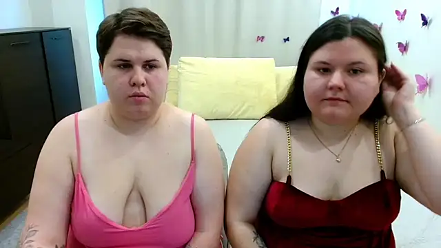 Snapshot of BeckyAndHellen chatting on September 21, 10:06 am BeckyAndHellen online show from September 21, 10:06 am