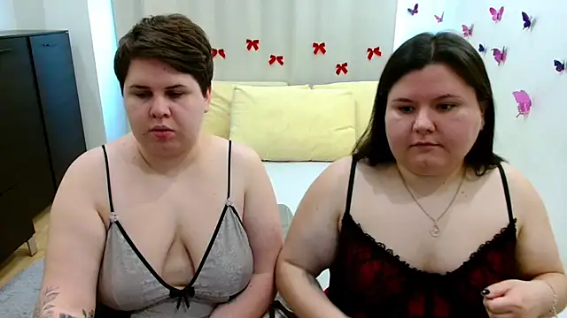 Snapshot of BeckyAndHellen chatting on October 15, 11:21 am BeckyAndHellen online show from October 15, 11:21 am