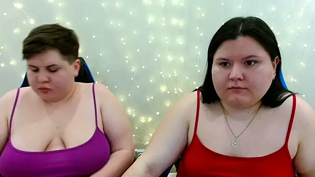 BeckyAndHellen online show from February 11, 6:24 pm