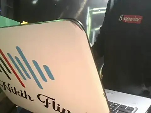 Snapshot of Cedric254 chatting on February 23, 5:29 pm Cedric254 online show from February 23, 5:29 pm