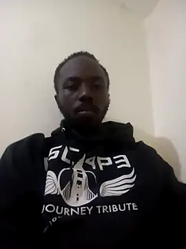 Snapshot of Cedric254 chatting on October 29, 10:33 pm Cedric254 online show from October 29, 10:33 pm