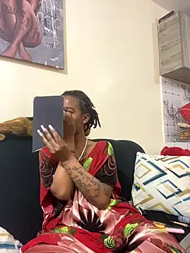 hoely grail01 online show from November 29, 7:06 pm