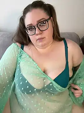 Snapshot of Chloe_WS chatting on December 14, 12:01 pm Chloe WS online show from December 14, 12:01 pm