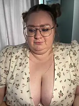 Snapshot of Chloe_WS chatting on February 22, 9:45 am Chloe WS online show from February 22, 9:45 am