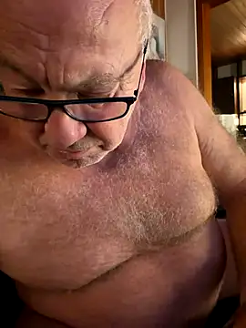 Snapshot of biggandybig chatting on November 12, 10:09 pm biggandybig online show from November 12, 10:09 pm