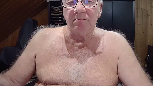 Snapshot of biggandybig chatting on November 26, 10:44 pm biggandybig online show from November 26, 10:44 pm