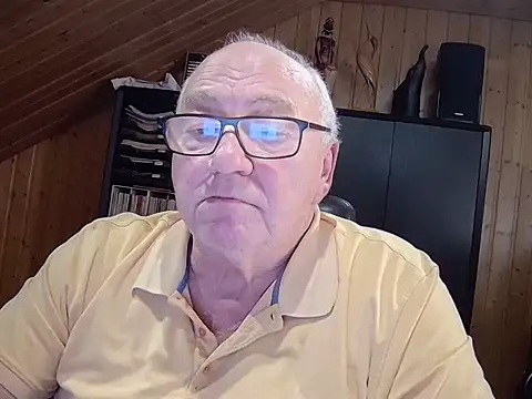 Snapshot of biggandybig chatting on December 14, 4:45 pm biggandybig online show from December 14, 4:45 pm