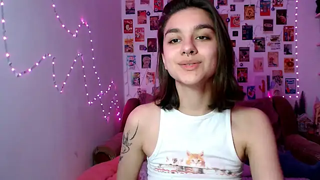 Snapshot of Celine_Dionn chatting on December 15, 7:10 pm Celine Dionn online show from December 15, 7:10 pm