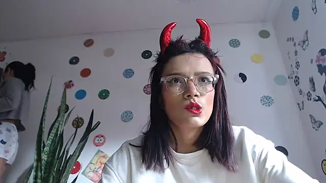 Snapshot of Yaumiko chatting on December 22, 12:16 pm Yaumiko online show from December 22, 12:16 pm