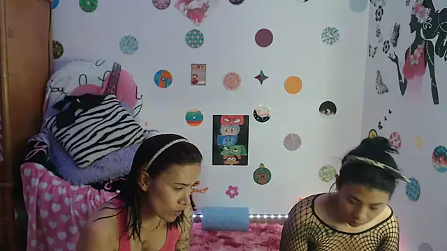 Snapshot of Yaumiko chatting on February 13, 12:32 pm Yaumiko online show from February 13, 12:32 pm