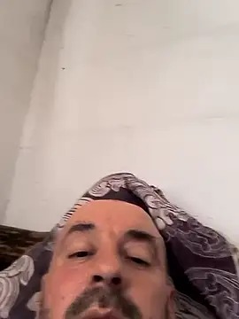 Snapshot of mitulik84 chatting on December 17, 9:04 am mitulik84 online show from December 17, 9:04 am