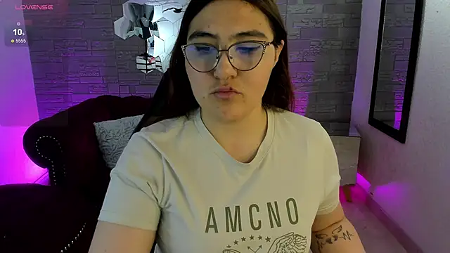 conniejames m online show from November 17, 12:22 pm