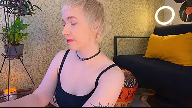 EmmyAmbros online show from February 28, 5:48 am