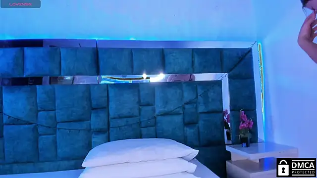 Venus velez  online show from January 13, 1:39 pm