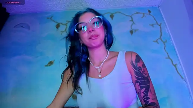 SaturnooStonee online show from March 11, 2:28 am