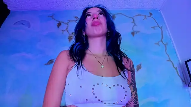 SaturnooStonee online show from April 1, 1:39 am