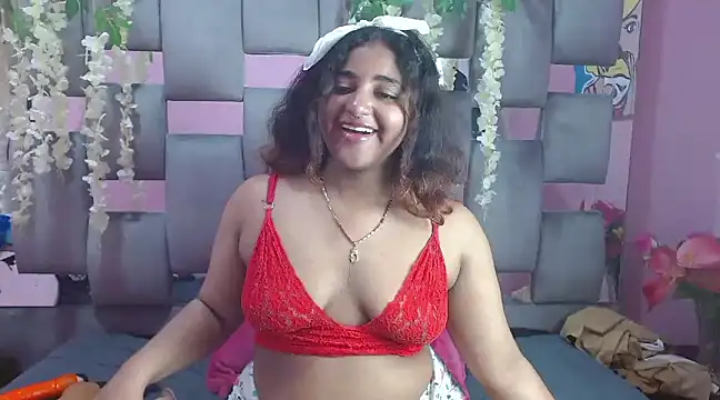 Sofia Hernandez  online show from December 21, 9:25 pm