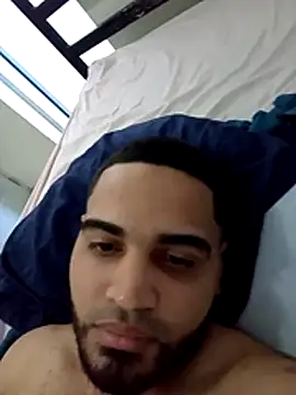 Snapshot of luismanuel_1998 chatting on November 30, 2:54 pm luismanuel 1998 online show from November 30, 2:54 pm