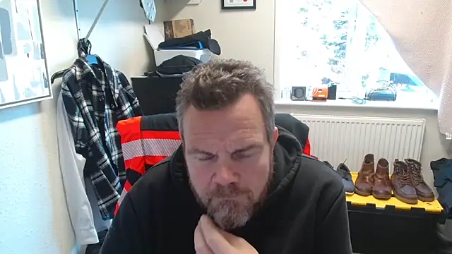 toptugger online show from December 3, 12:25 pm