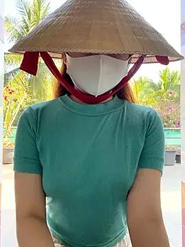 Snapshot of BabyThree_ chatting on January 9, 7:33 am BabyThree online show from January 9, 7:33 am