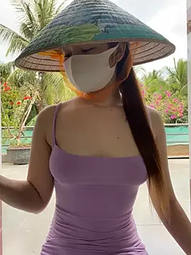 BabyThree  online show from March 19, 8:07 am