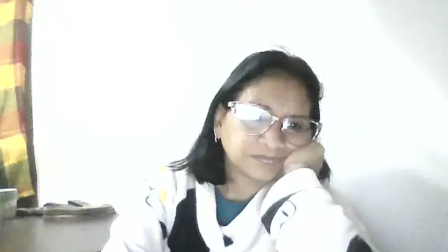titssmall123 online show from August 6, 10:06 am