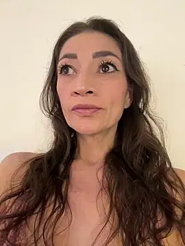 Snapshot of Yulia_sx chatting on February 21, 4:48 pm Yulia sx online show from February 21, 4:48 pm