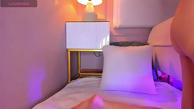 Snapshot of aria_greco chatting on January 14, 2:28 am aria greco online show from January 14, 2:28 am